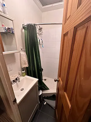 Rented by Remax Real Estate Professionals | media 7