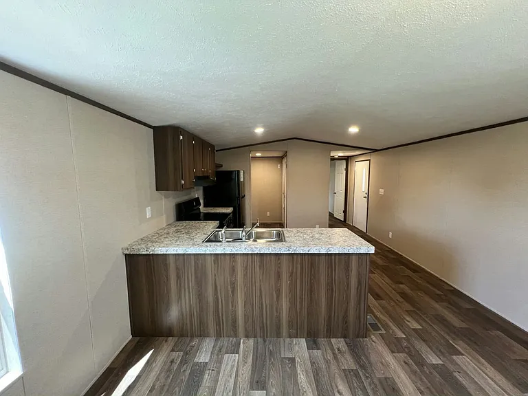 Auburndale Estates — Photo 44