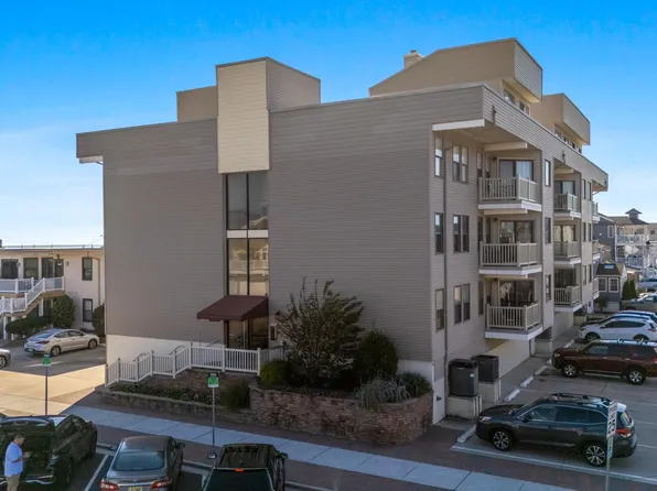 215 Surf Ave APT 203, North Wildwood, NJ 08260