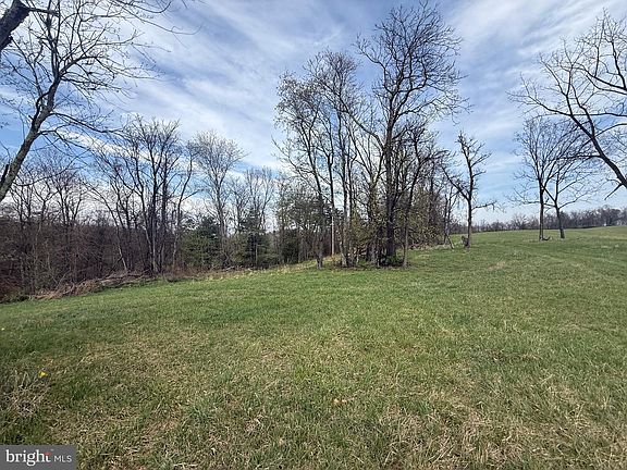 3rd image of 1907 Pious Ridge Rd