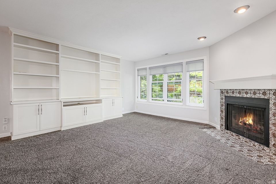 1st image of 717 E 5th Ave S #207