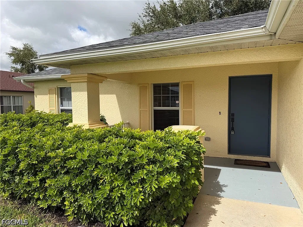3 bed, 2.0 bath, 1272 sqft, $1,750 — Photo 2
