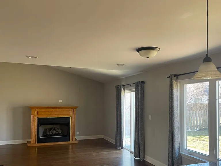 836 Benridge Ct — Photo 3
