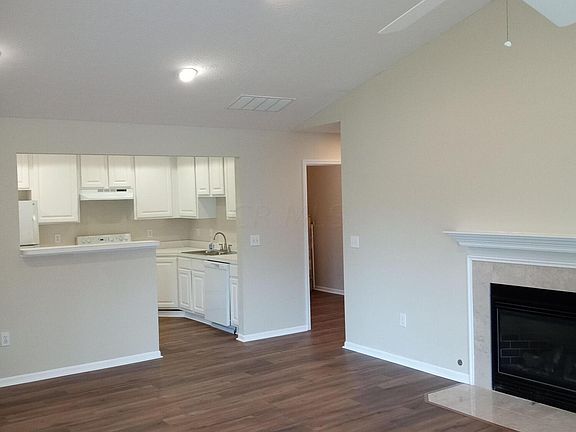 2nd image of 2053 Dry Creek Pl