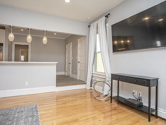 2nd image of 842 Washington St