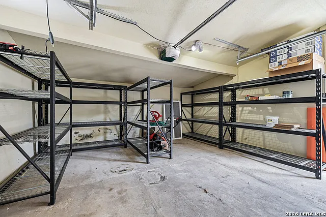202 W Woodlawn Ave — Photo 26