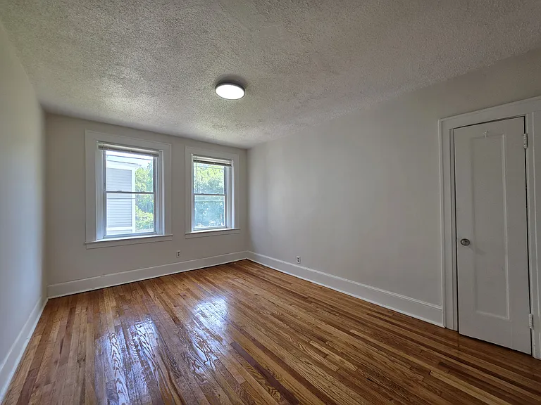 295 Norton St #8B — Photo 6