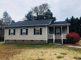 2502 Megan Dr, Ramseur, NC 27316