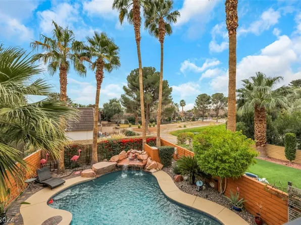 2910 Bel Air Dr, Las Vegas, NV 89109