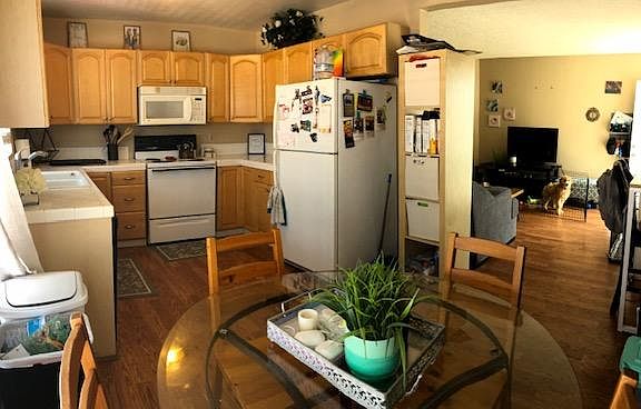 3rd image of 1645 Oliver Ave