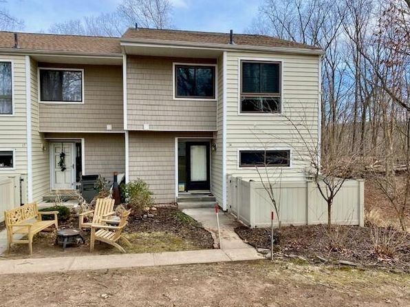 14 Currier Pl