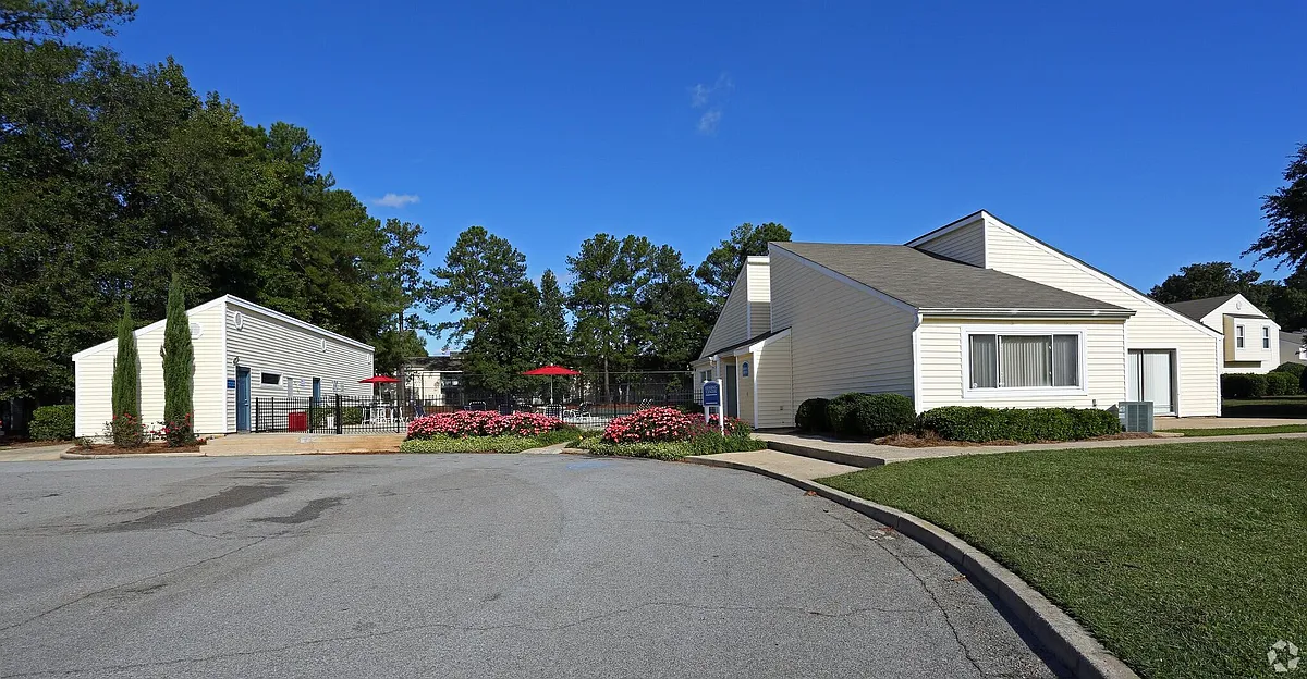 Building Photo - Harbour Landing