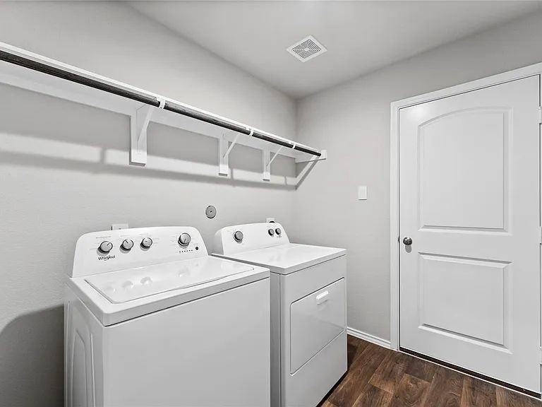 40491 Garden Heights Ln — Photo 13