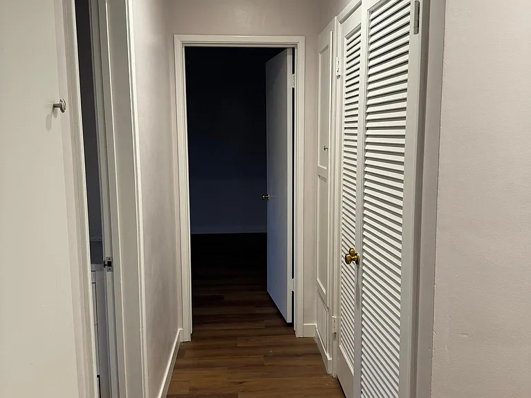 Sierra Ave — Photo 15