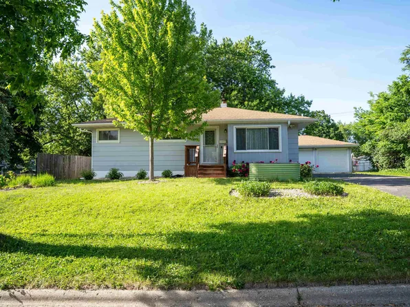 4610 Steinhauer Trl, Madison, WI 53716