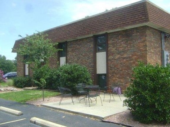 4th image of 1 Sunset Dr APT 6