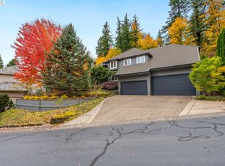 7717 NW Blue Pointe Ln, Portland, OR 97229