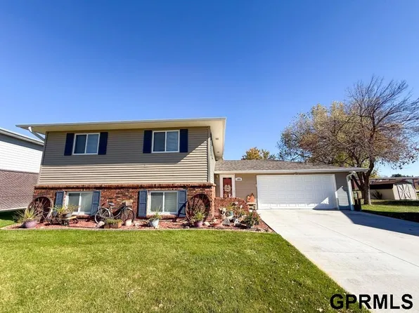 1508 Constitution Dr, Lexington, NE 68850
