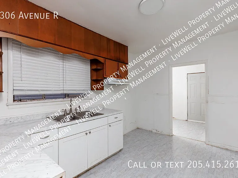1306 Avenue R — Photo 7