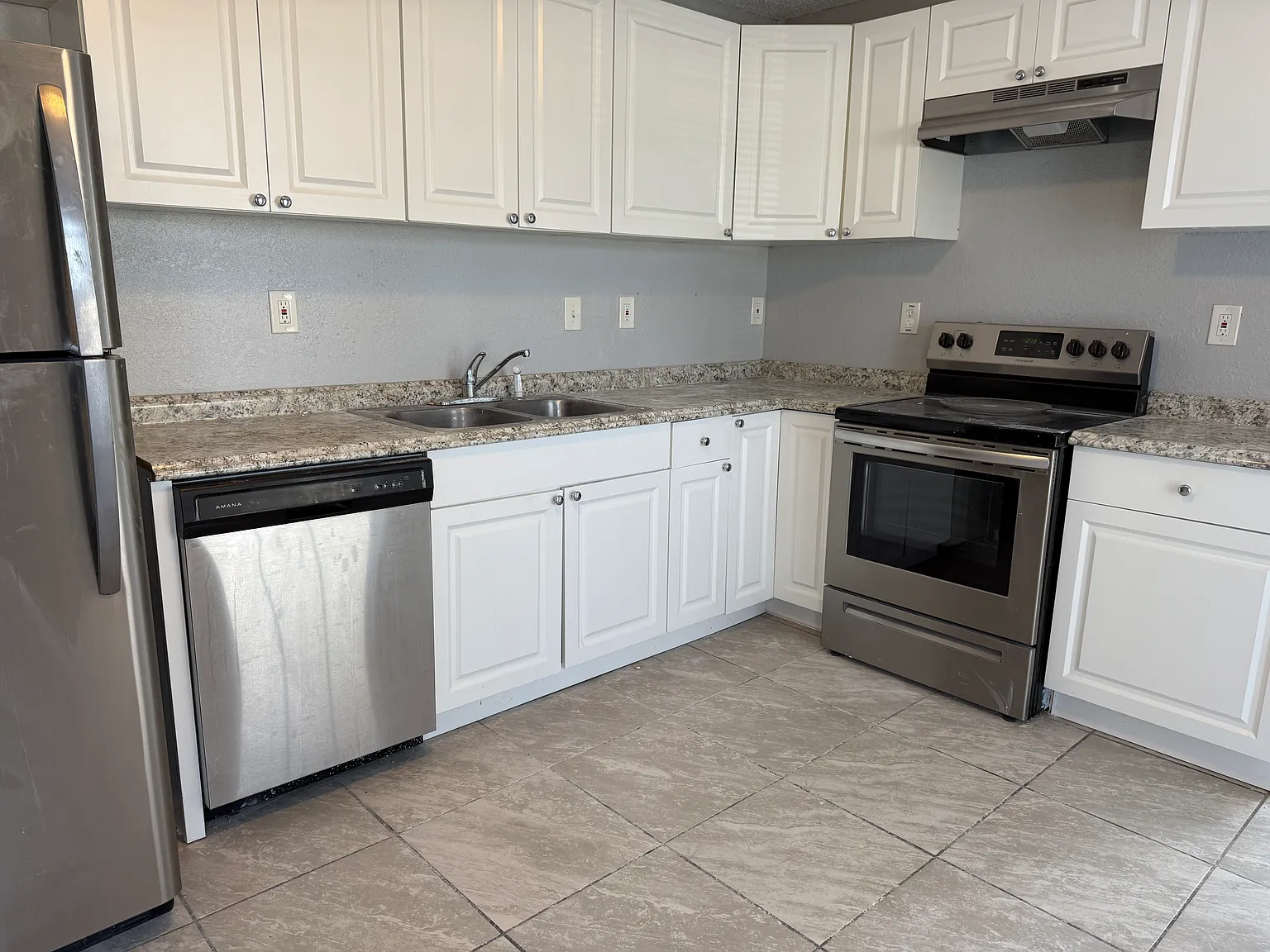 313 Dirksen Dr — Photo 4