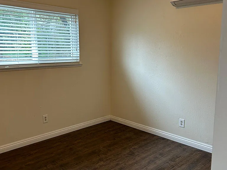 163 Pleasant Ave #4 — Photo 16