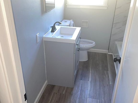3rd image of 2816 65th St #B