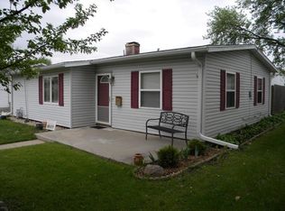 2006 E 7th St, Sterling, IL 61081