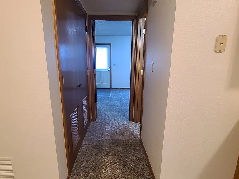 173 NW Zaun Ave — Photo 5