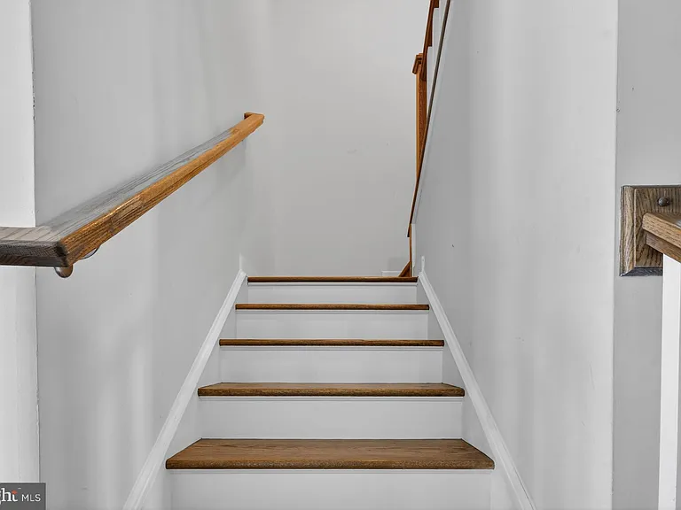8005 Milltown Cir — Photo 21