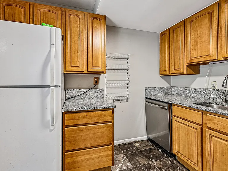 8614 Manchester Rd #6 — Photo 15