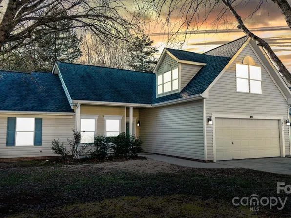 12016 Regent Ridge Ln, Charlotte, NC 28278