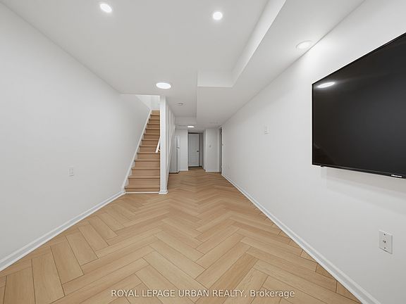 4th image of 153 Craven Rd #Basement