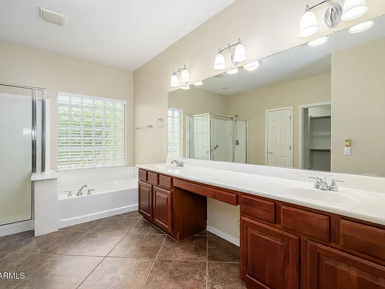 16060 W Mercer Ln — Photo 21