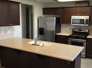 2452 N Riesling Ave, Hanford, CA 93230