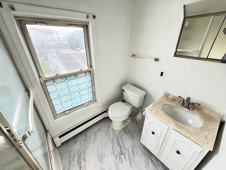 10 E Carroll St — Photo 12