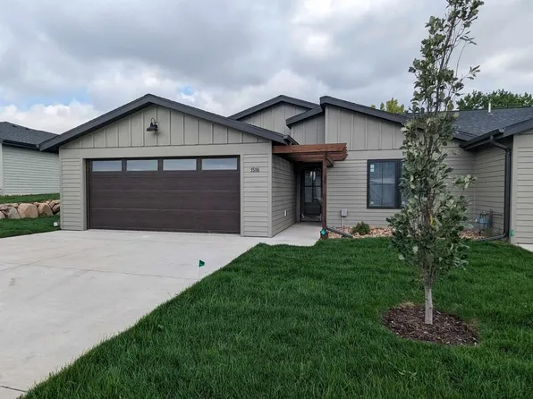 1516 Blaines Way, Spirit Lake, IA 51360