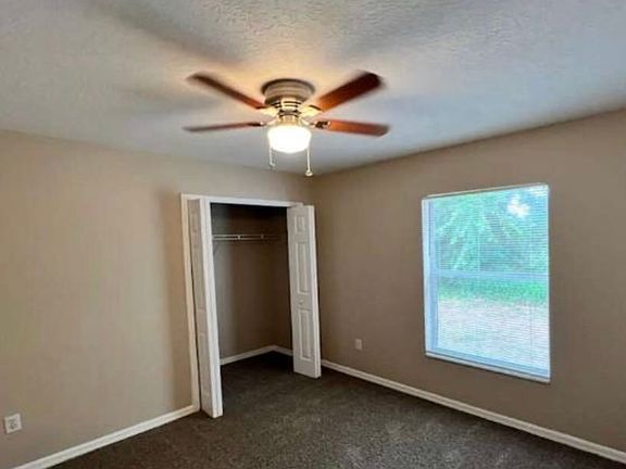 3rd image of 9231 SW Oakridge Dr