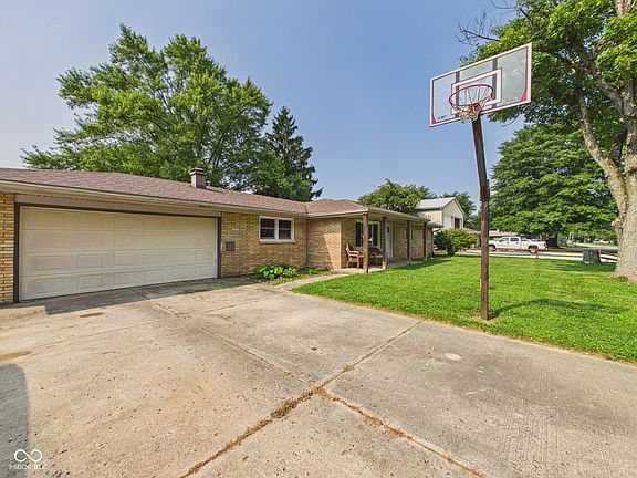 3rd image of 609 Stoner Dr
