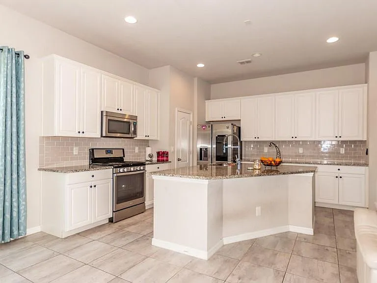 5912 Village Center Dr — Photo 16