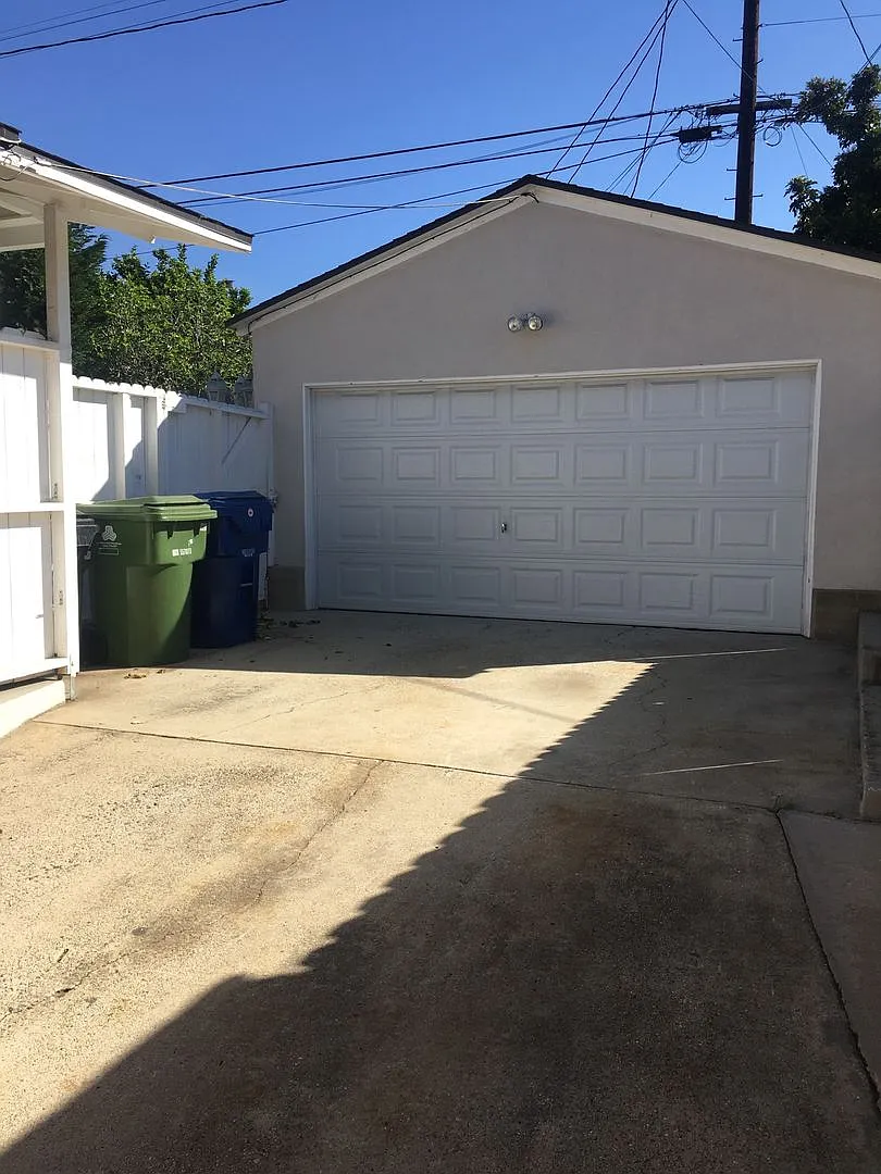 Charming Home near LMU — Photo 3