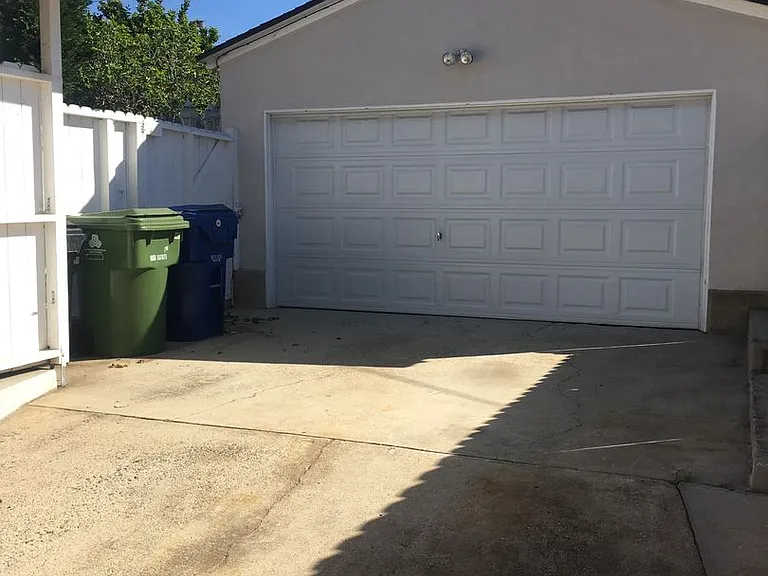 8340 Chase Ave — Photo 3