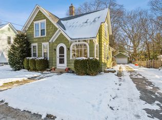20 S Jackson St, Batavia, IL