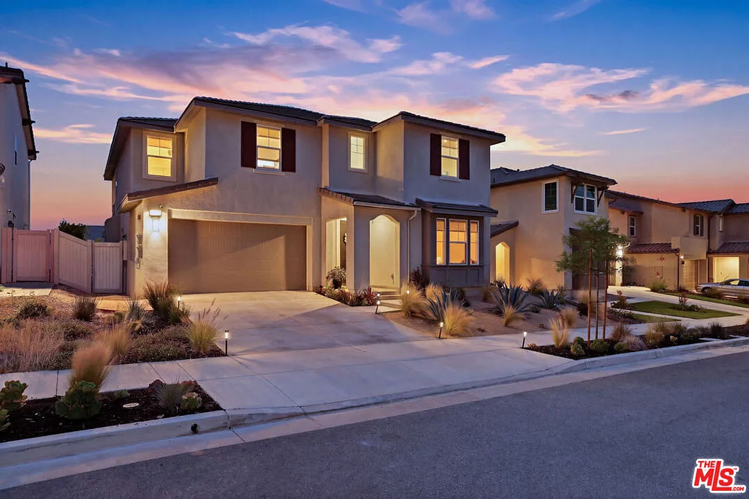 Building Photo - 18114 Outlook Way