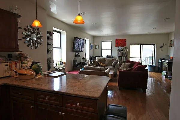 Rented by Bedford 6 Real Estate | media 22