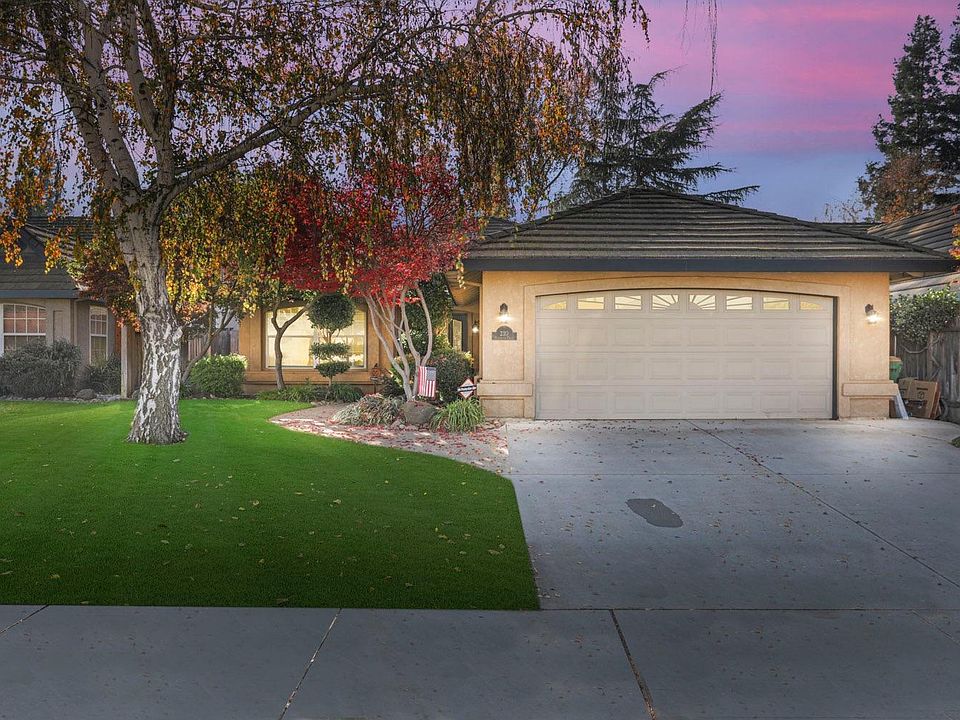 1st image of 230 Dunsmuir Dr