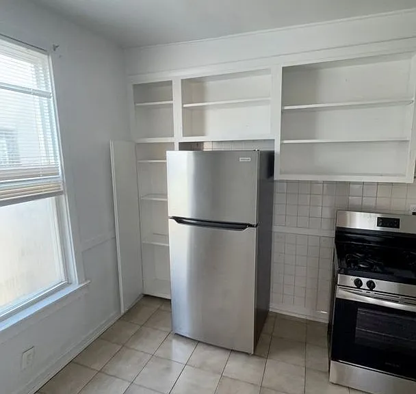 2531 N Tripp Ave — Photo 3