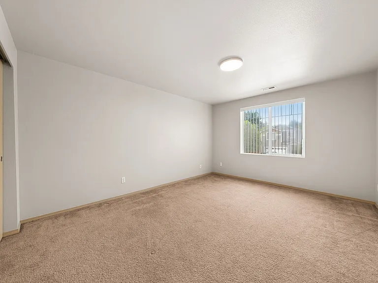 7343 177th St E — Photo 8