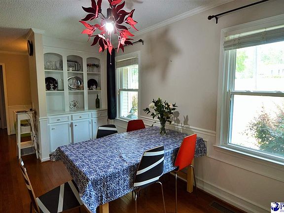 4th image of 1413 Gordon Dr