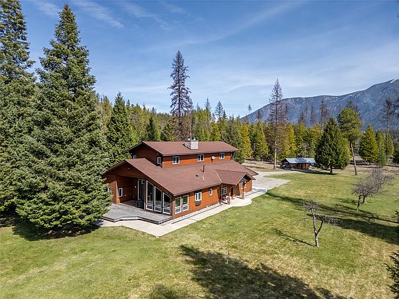 5th image of 4832 Lake Creek Rd