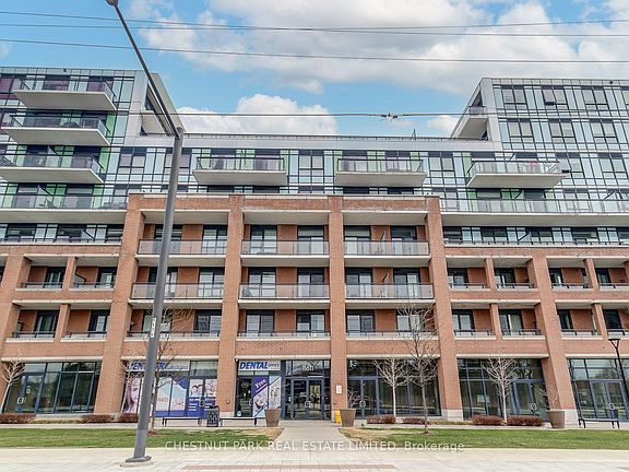 4th image of 11611 Yonge St #109
